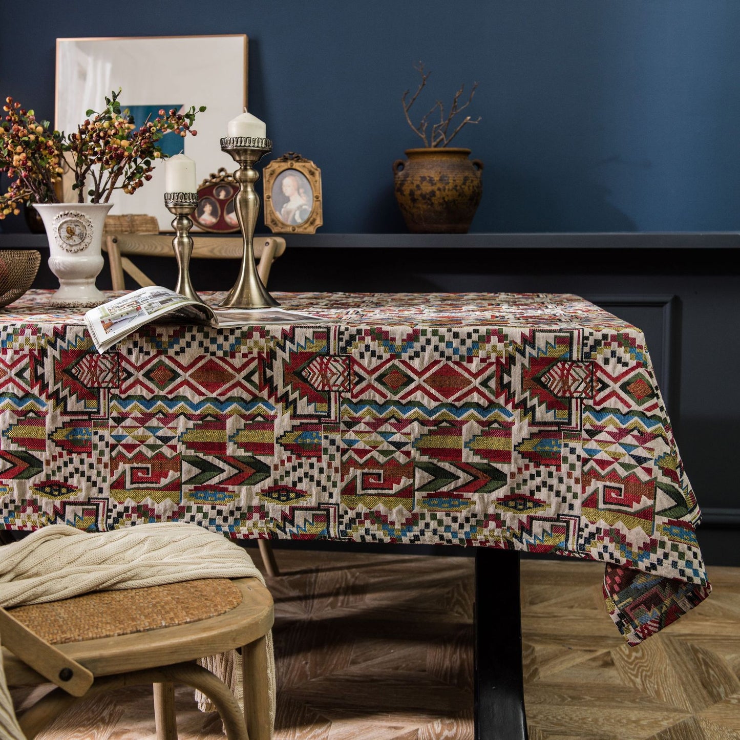 Southwestern-Inspired Jacquard Tablecloth – Heritage Patterns, Modern Dining Elegance