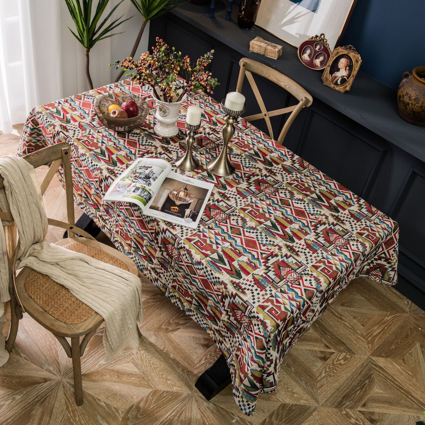 Southwestern-Inspired Jacquard Tablecloth – Heritage Patterns, Modern Dining Elegance
