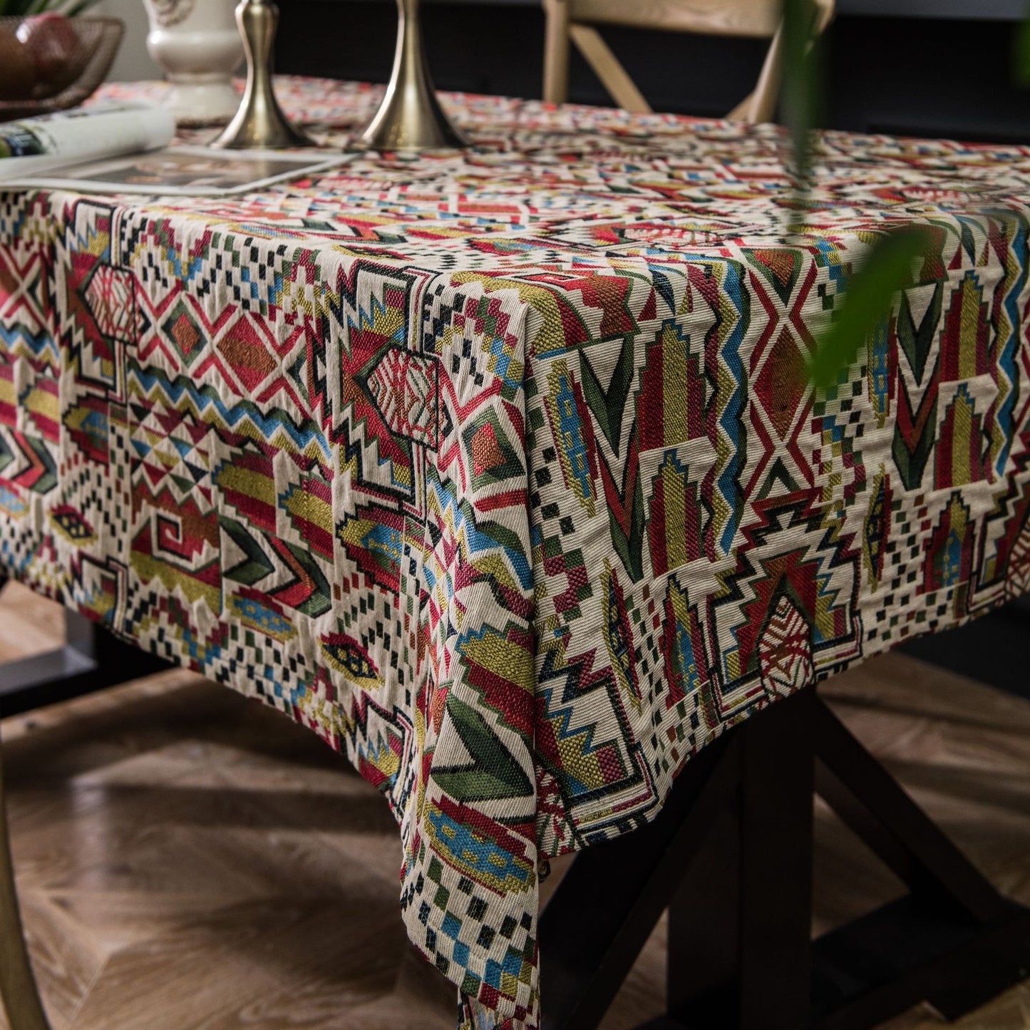 Southwestern-Inspired Jacquard Tablecloth – Heritage Patterns, Modern Dining Elegance